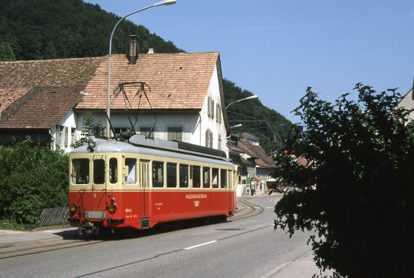 ch-wb-bde44-oberdorf-1975-alaingavillet-full.jpg